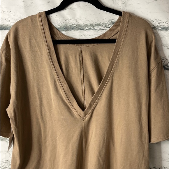FP Movement Women's Hot Shot Tee Romper in Mocha Latte - Size M NWT - Picture 6 of 6